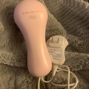 Clarisonic Mia with charger